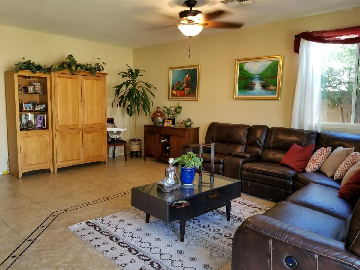 Phoenix Home Near Freeways And Airport Exterior photo