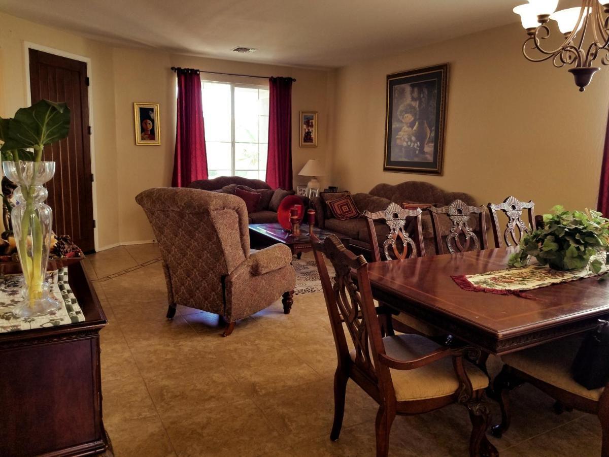 Phoenix Home Near Freeways And Airport Exterior photo