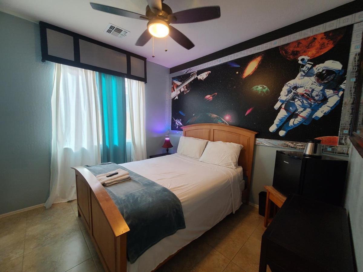 Phoenix Home Near Freeways And Airport Exterior photo